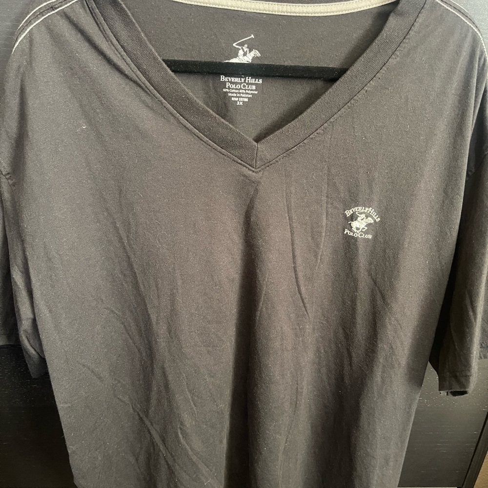 Mens used 3x V-neck Polo shirt